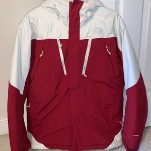 North Face Men’s Hyvent Snow Jacket (small)
